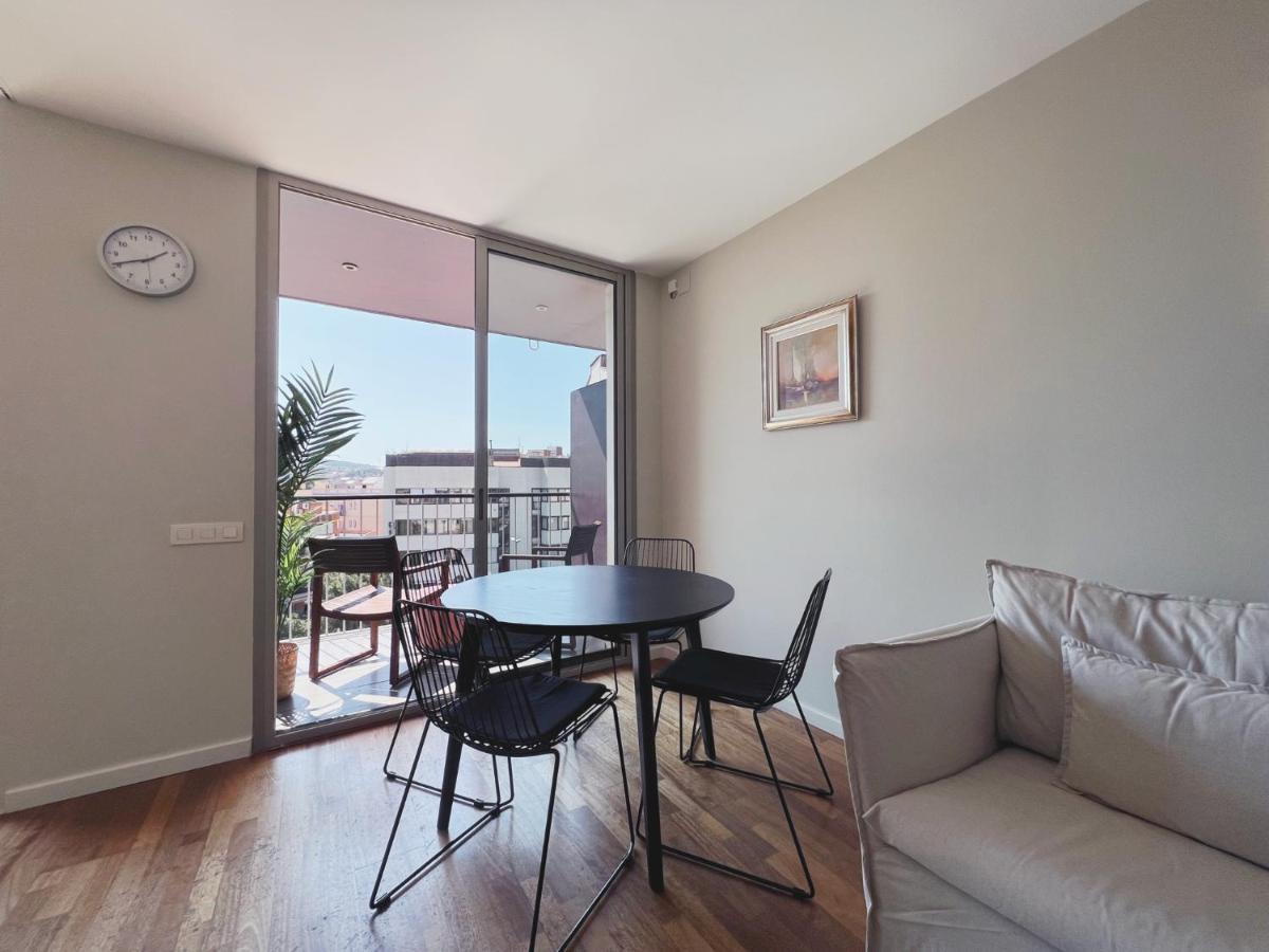 Stay U-Nique Apartments Sants II Barcelona Bagian luar foto
